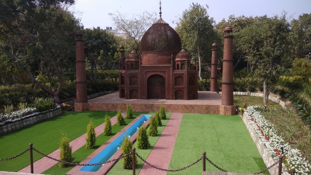 ﻿Taj Mahal Replica - 7 Wonders Park Delhi
